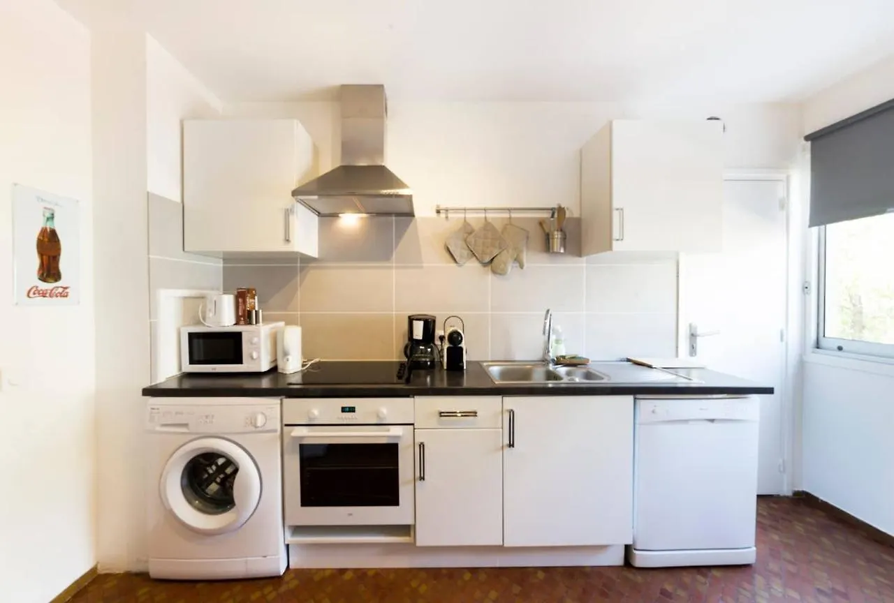 Apartment Le Parc Des Freres Lumiere Hotel Lyon
