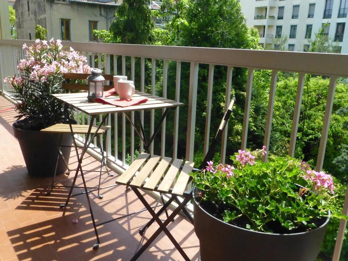 Apartment Le Parc Des Freres Lumiere Hotel Lyon