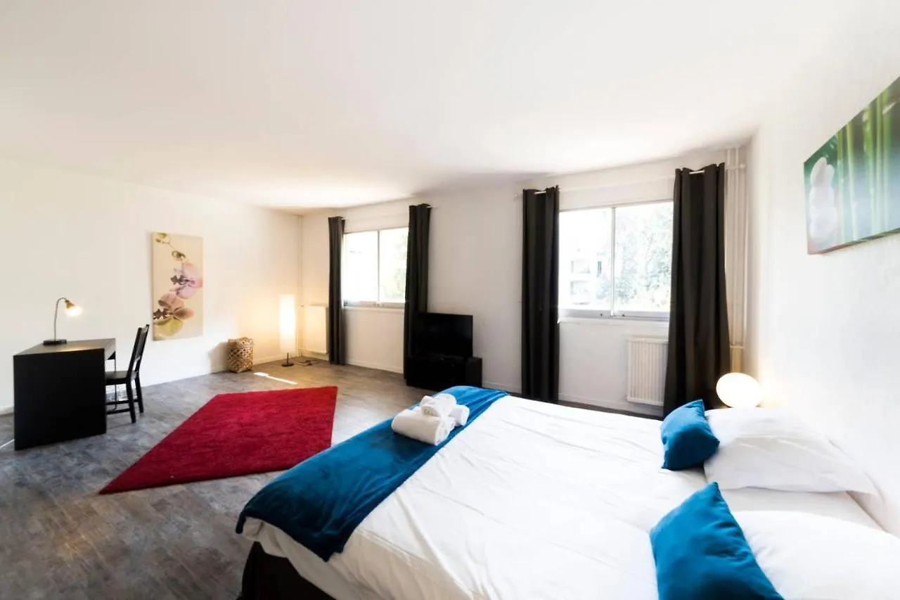 Le Parc Des Freres Lumiere Hotel Lyon