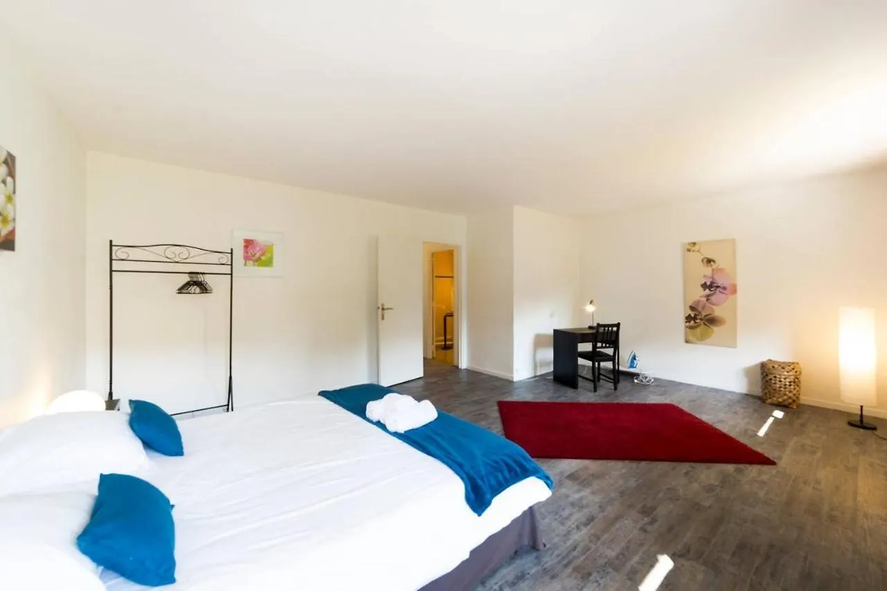 Apartment Le Parc Des Freres Lumiere Hotel Lyon